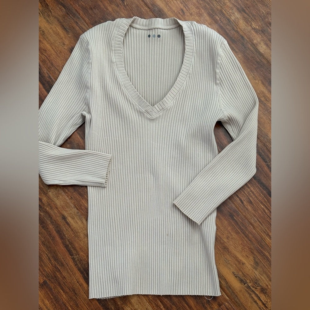 Three Dots Ribbed Long Sleeve Beige Basic Top - image 1